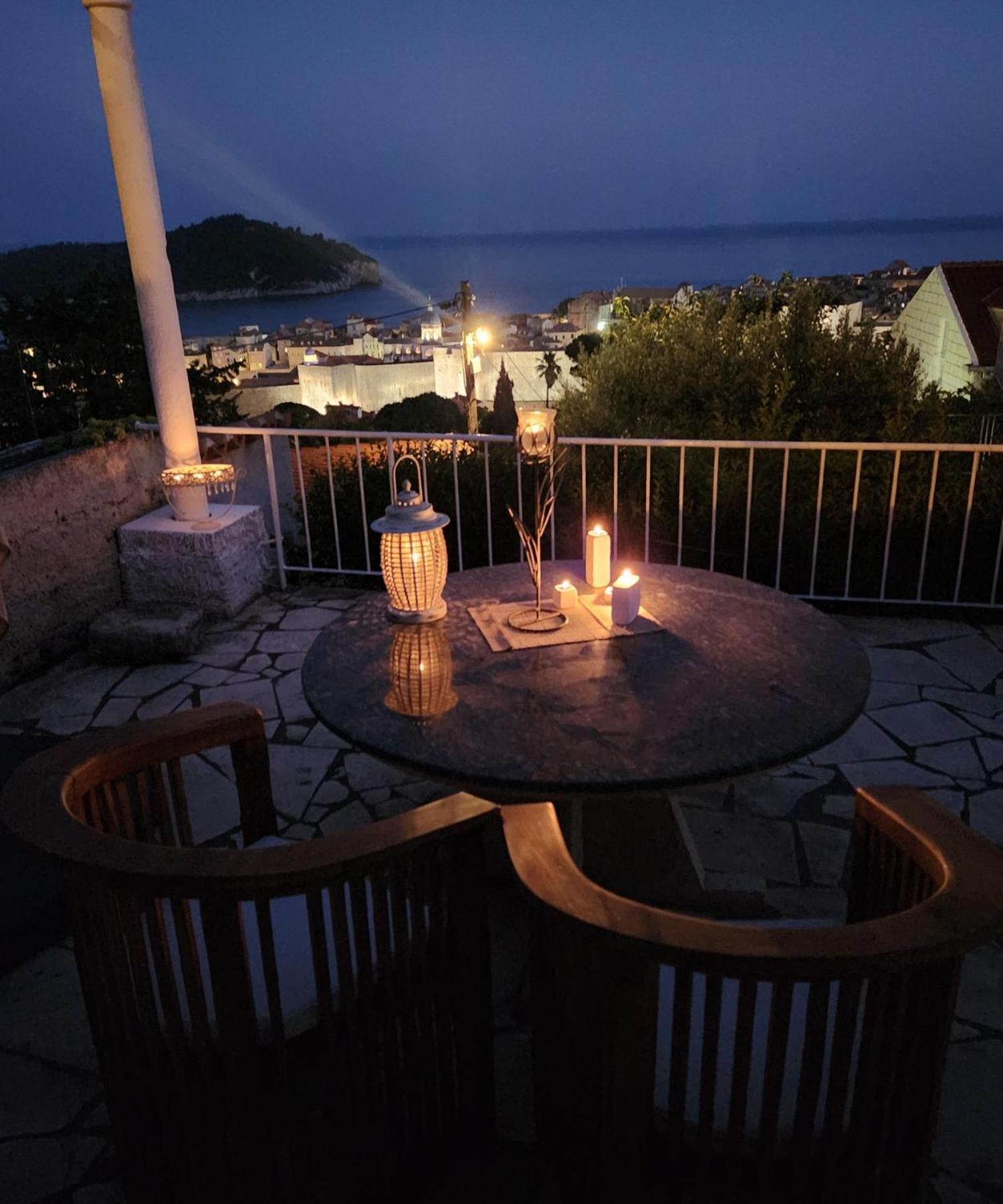 Sea And Old City View Apartment Dubrovnik Exterior foto